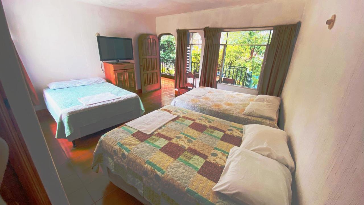 Hotel Posada Don Carlos ปานาคาเชล ภายนอก รูปภาพ
